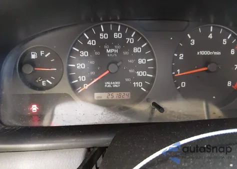 2001 Nissan Xterra Xe-V6 z USA, uszkodzony, nr VIN 5N1ED28T61C524849